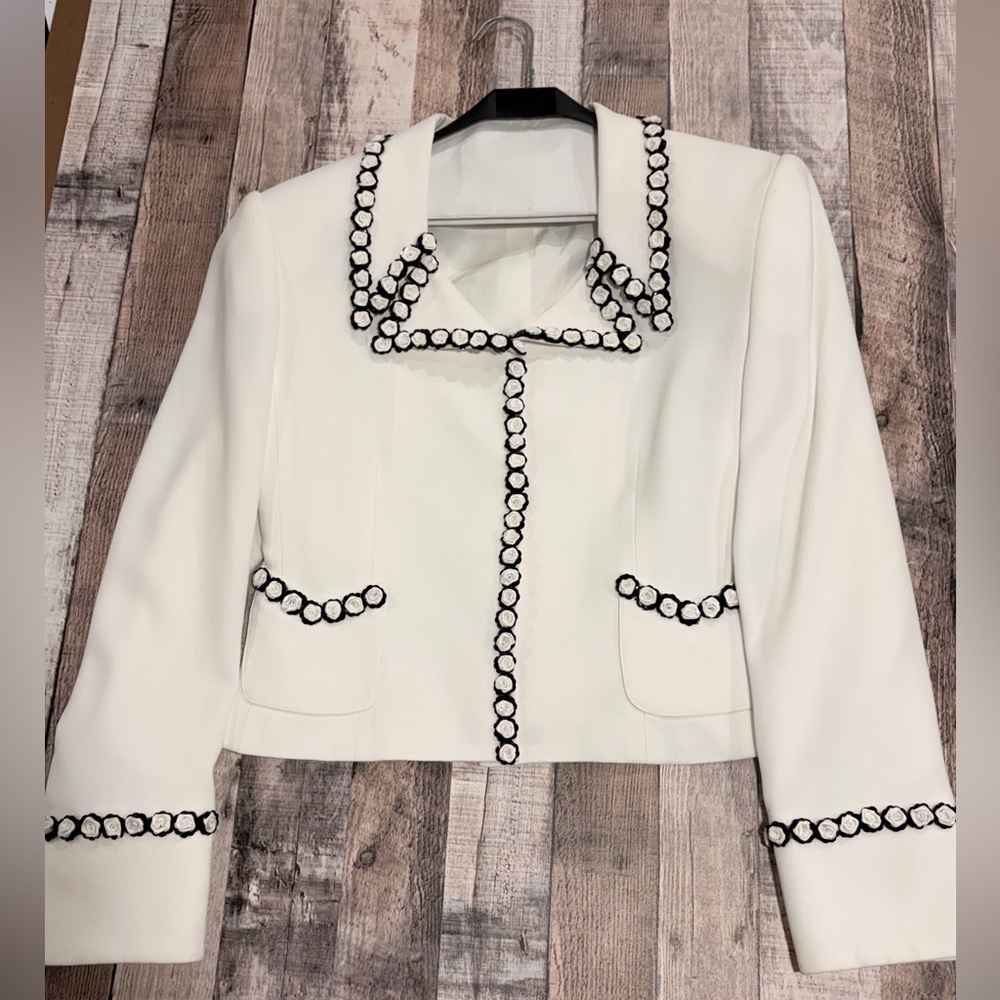 Roma DeLana- Ivory Floral Trim Blazer Jacket Size 8 Vintage Chic